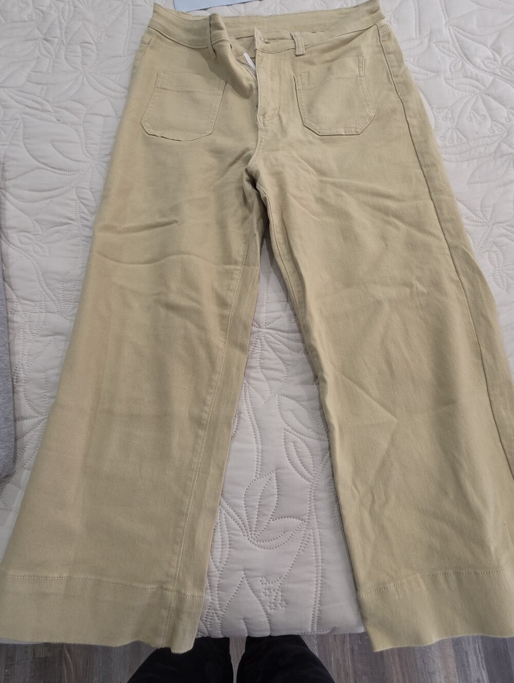 Source Unknown Wide-Leg Jeans in Light Beige